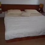 アパート Guesthouse Vodice ヴォディツェ