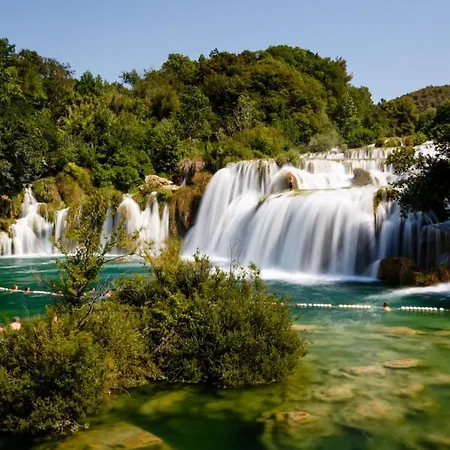 شقة Guesthouse Vodice فوديس