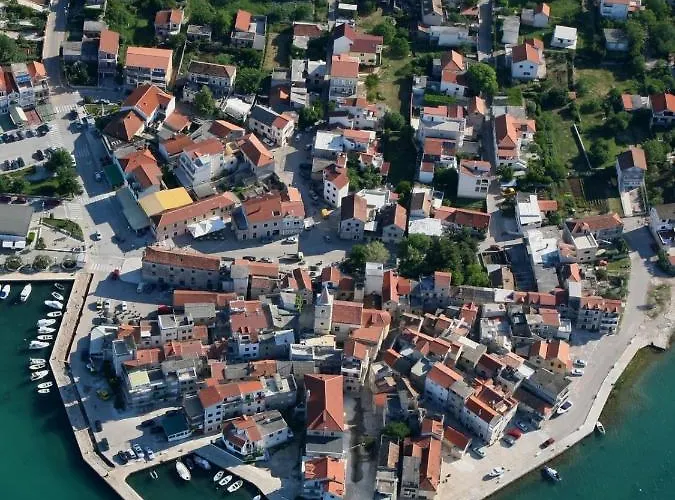 شقة Guesthouse Vodice فوديس